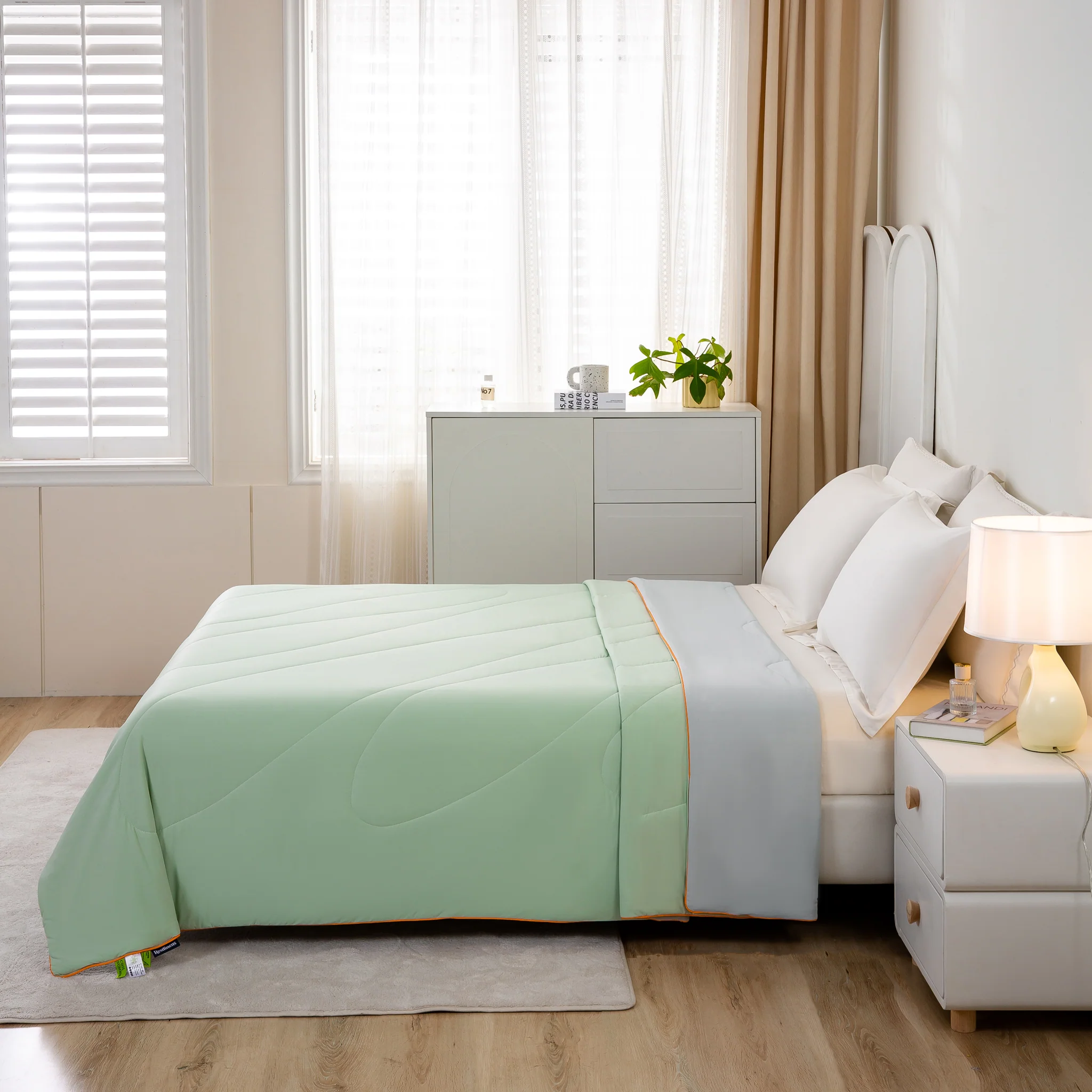 FrostChill™ Cooling Comforter - Image 10