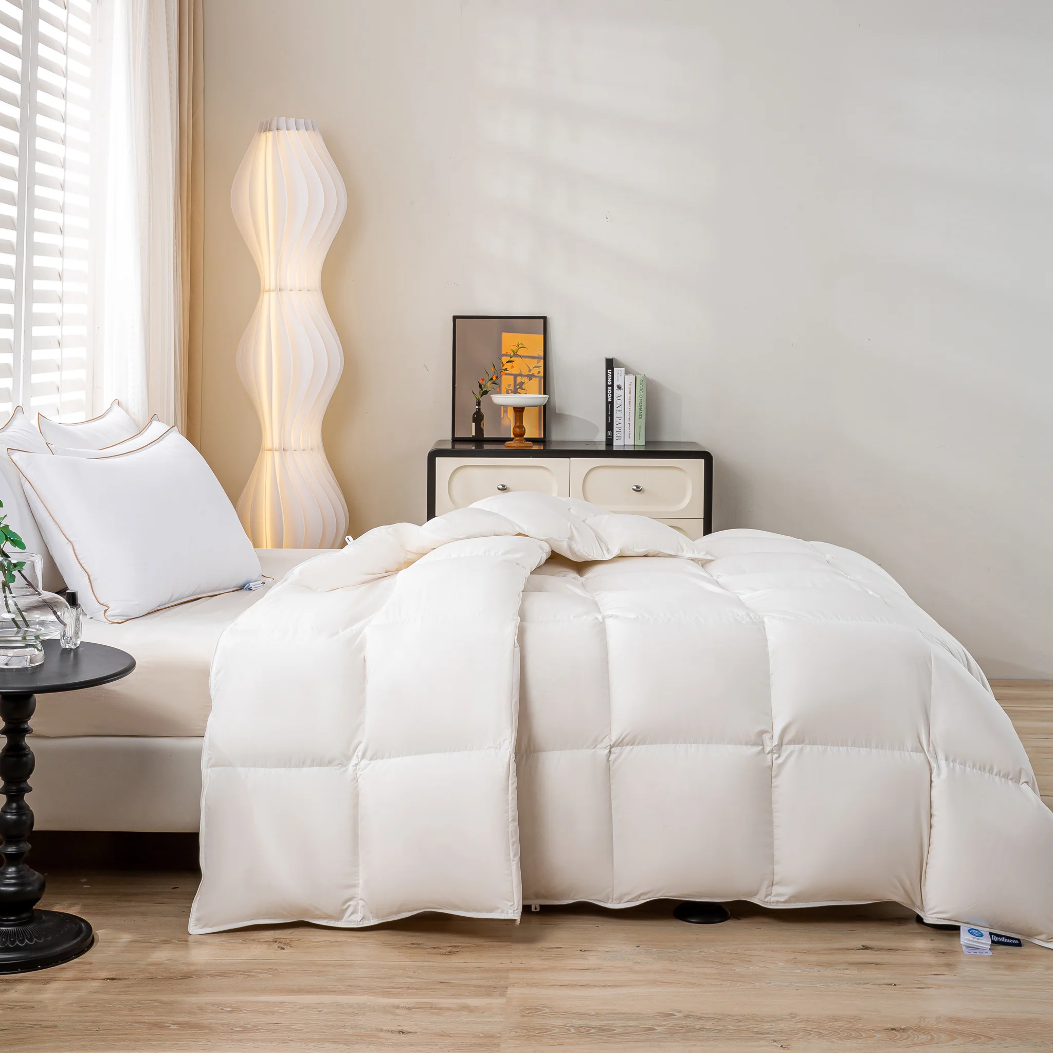 Dreamweaver Goose Down Duvet - Image 5